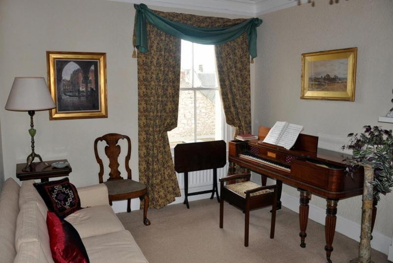 Lady Penelope'S B&B Duns Экстерьер фото