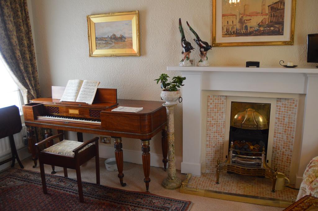 Lady Penelope'S B&B Duns Экстерьер фото